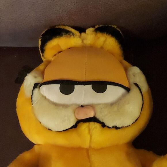 Garfield Plush 16"  - Picture 2 of 10